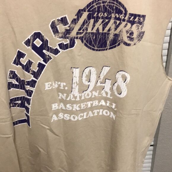 NWT Urban Outfitters Ultra Game Los Angeles LA Lakers Muscle Tee Mens S Tank NBA - Picture 4 of 5